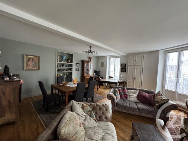 Immeuble à vendre  276,38 m2 CLUIS - 36