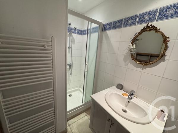 Immeuble à vendre  276,38 m2 CLUIS - 36