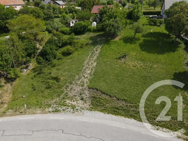 Terrain à vendre  606 m 2   CHABOTTES  - 05