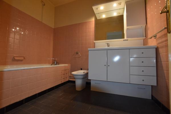 Dans le secteur de Bellevue; T4 de 84 m² avec garage et cave