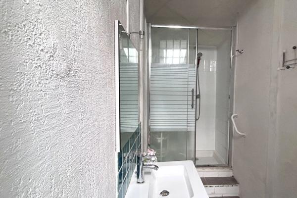 Maison de caractère - 230 m² – 5 chambres – Jardin paysager – Garage 3 véhicules – Cave de réception