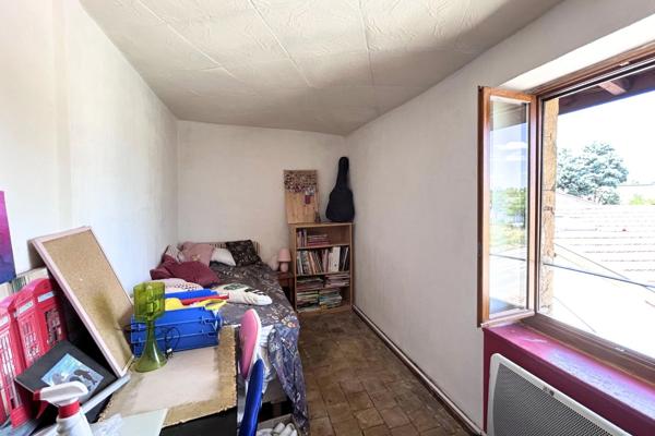 Maison de caractère - 230 m² – 5 chambres – Jardin paysager – Garage 3 véhicules – Cave de réception