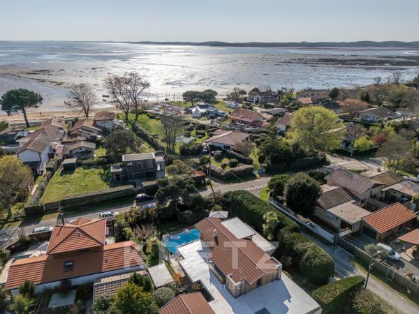 Villa familiale avec piscine à quelques mètres du bassin d'Arcachon
