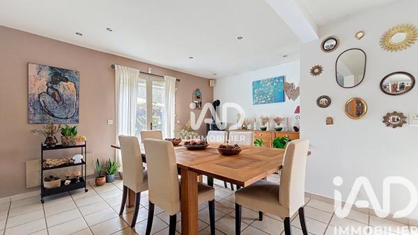 Maison à vendre 8 pièces 206 m² Le Coudray-Montceaux