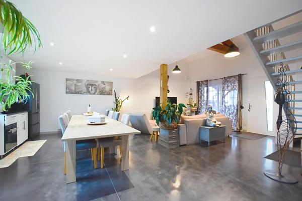 Duplex avec terrasse & jardin