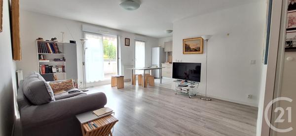 Appartement F4 à vendre  4 pièces - 82,60 m2 ARPAJON - 91