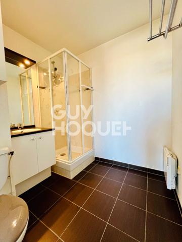 À vendre : Appartement 2 pièces à Combs-la-Ville - Terrasse - Dernier étage - Ascenseur