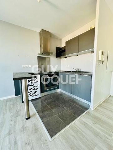 À vendre : Appartement 2 pièces à Combs-la-Ville - Terrasse - Dernier étage - Ascenseur