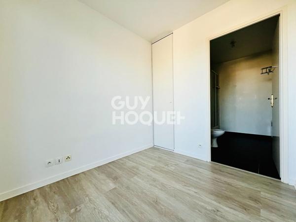 À vendre : Appartement 2 pièces à Combs-la-Ville - Terrasse - Dernier étage - Ascenseur
