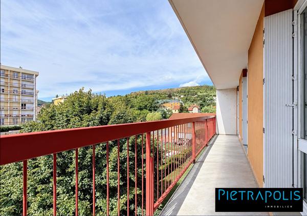 T4 84m2 - balcon et cave - Vals-près-le-Puy
