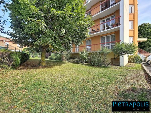 T4 84m2 - balcon et cave - Vals-près-le-Puy