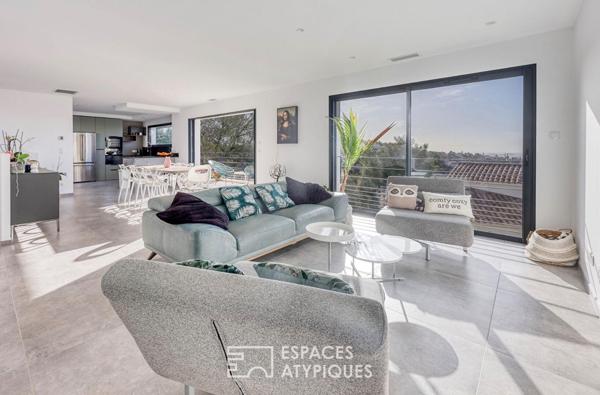 Villa contemporaine vue mer avec toit terrasse