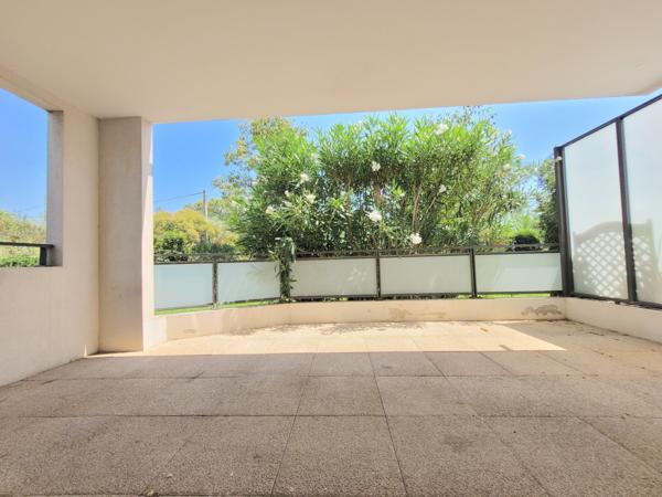 Appartement
         3 pièces
        - 68 m² 232 000 € *