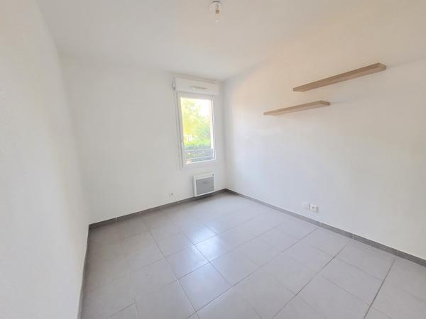 Appartement
         3 pièces
        - 68 m² 232 000 € *