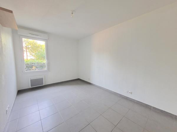 Appartement
         3 pièces
        - 68 m² 232 000 € *