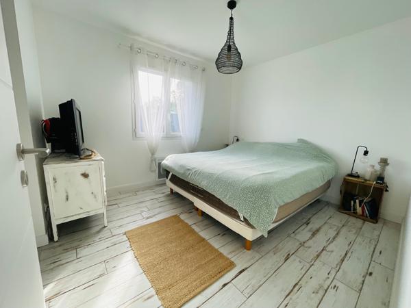 Maison moderne de 2018 plein pied 100 M2 - 4 pièces - 850 m2 terrain clos