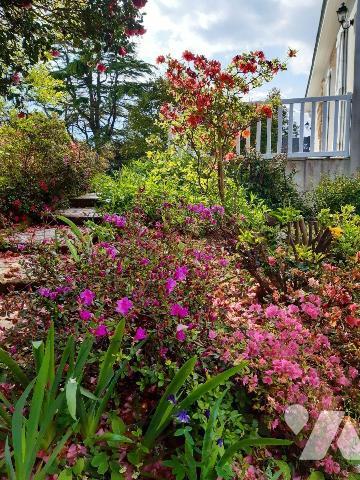 Guidel ? À deux pas du bourg et des commerces
Dans un environnement calme et verdoyant, découv...