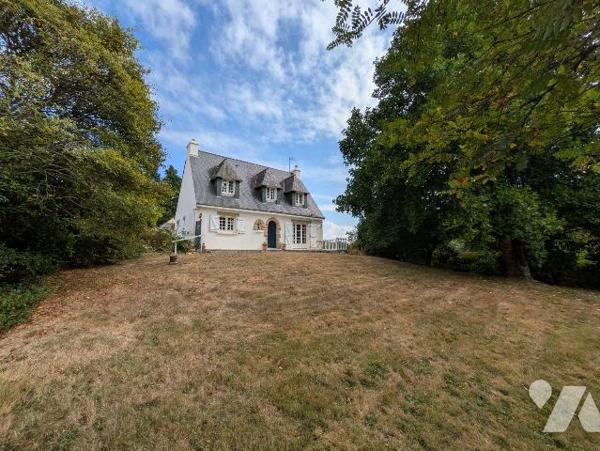 Guidel ? À deux pas du bourg et des commerces
Dans un environnement calme et verdoyant, découv...