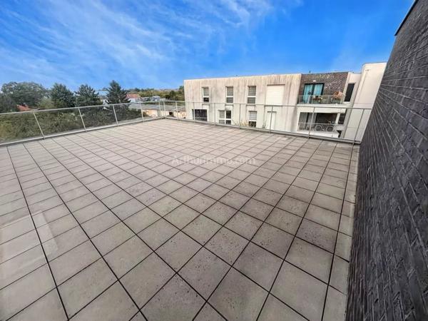 Vente                                                      Appartement
                        
                     4 pièces                      80 m2                     à Faches-Thumesnil