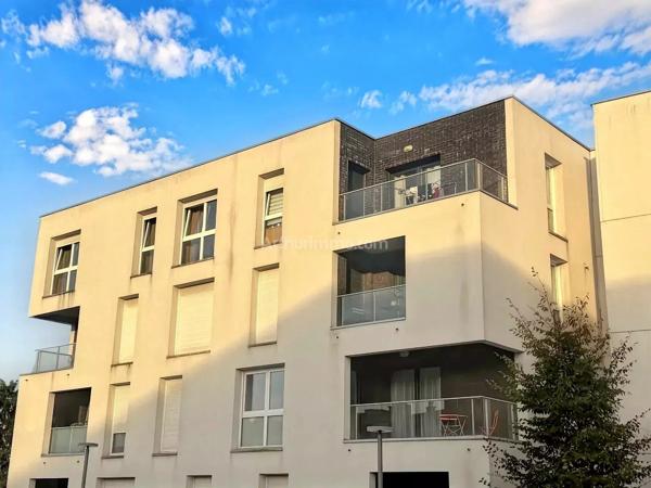 Vente                                                      Appartement
                        
                     4 pièces                      80 m2                     à Faches-Thumesnil