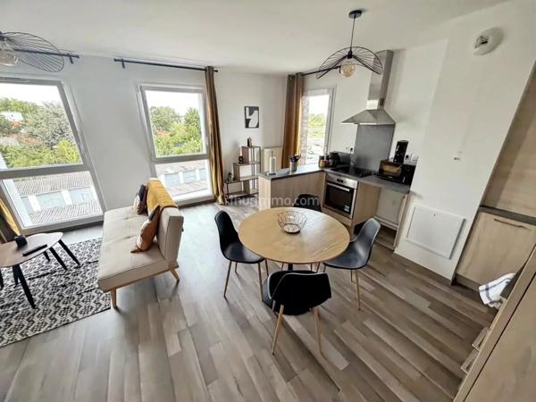 Vente                                                      Appartement
                        
                     4 pièces                      80 m2                     à Faches-Thumesnil