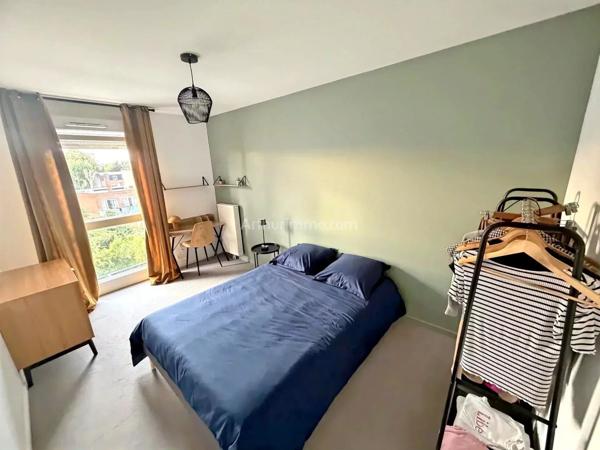 Vente                                                      Appartement
                        
                     4 pièces                      80 m2                     à Faches-Thumesnil
