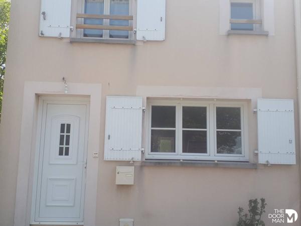 Maison - Vendu - 62 m² - SAINTE-SOULLE | The Door Man