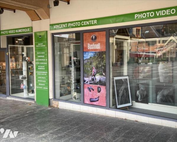 LOCAL COMMERCIAL CENTRE VILLE ST  JEAN DE MAURIENNE