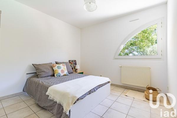 Maison traditionnelle 7 pièces de 230 m² à Plaisance-du-Touch (31830)