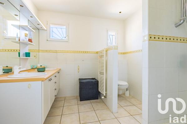 Maison traditionnelle 7 pièces de 230 m² à Plaisance-du-Touch (31830)