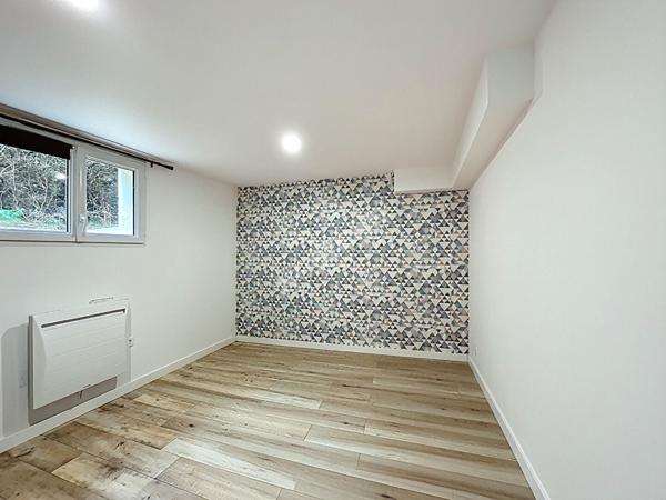 Maison à vendre de 130m2, 4 chambres, sur terrain de 890m2