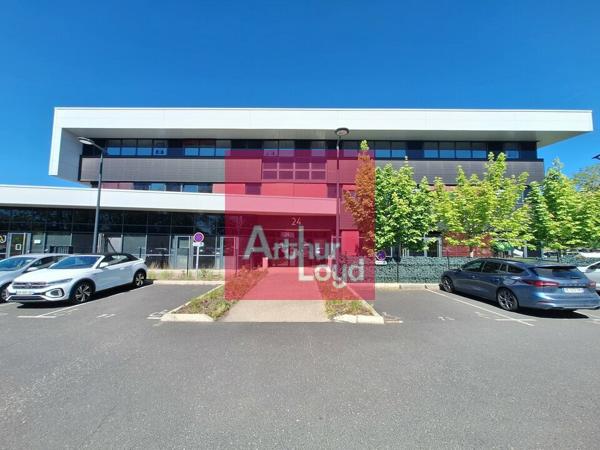 COURNON D'AUVERGNE - ZENITH - BUREAUX A LOUER 218m²