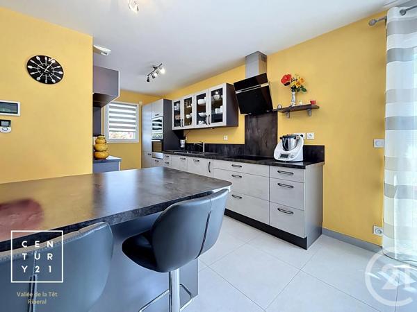 Maison à vendre  4 pièces - 92,21 m 2   ST FELIU D AVALL  - 66