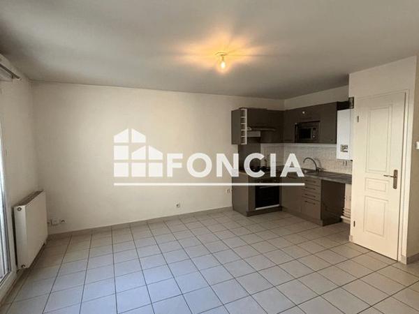 Location Studio 30.4 m² - 16-18 AV. DU MAL JUIN - 56 GEN. LECLERC Carrieres S/seine 78420