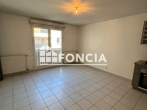Location Studio 30.4 m² - 16-18 AV. DU MAL JUIN - 56 GEN. LECLERC Carrieres S/seine 78420