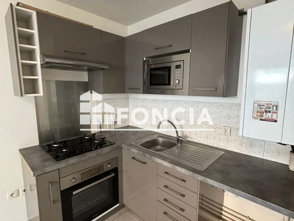 Location Studio 30.4 m² - 16-18 AV. DU MAL JUIN - 56 GEN. LECLERC Carrieres S/seine 78420