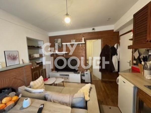 GUIGNES : CENTRE-VILLE