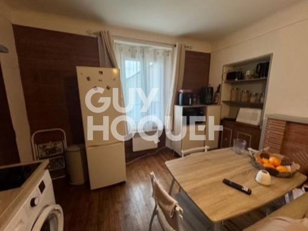 GUIGNES : CENTRE-VILLE