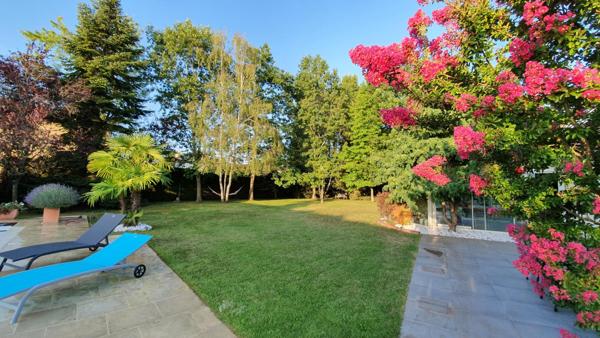 Un cocon au calme proche de la ville d'ORLÉANS.