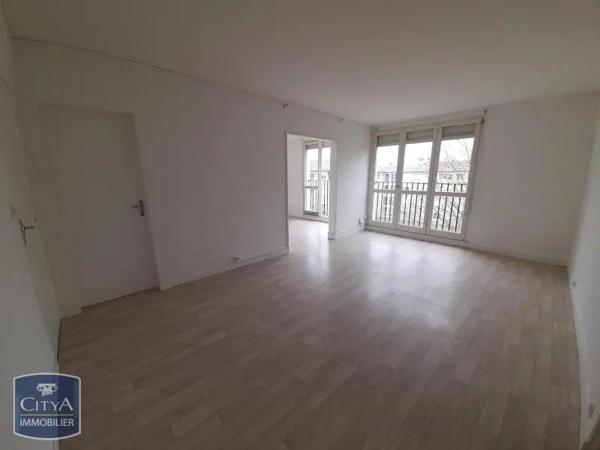 Appartement à louer 4 pièces 72.61m² Angers (49100)