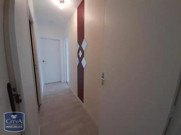 Appartement à louer 4 pièces 72.61m² Angers (49100)