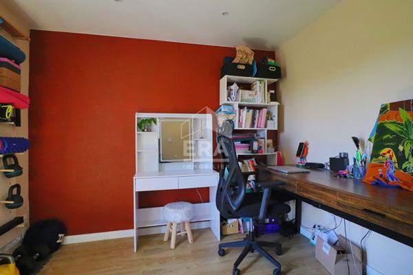 Appartement 10e Arrondissement 4 pièces - Dernier étage - Traversant - Vue dégagée
