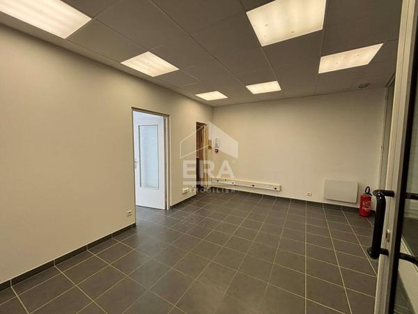 Local commercial de 35m² - CHÂTEAU-ARNOUX