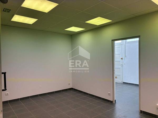 Local commercial de 35m² - CHÂTEAU-ARNOUX
