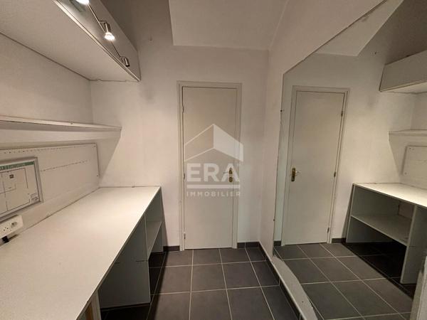Local commercial de 35m² - CHÂTEAU-ARNOUX