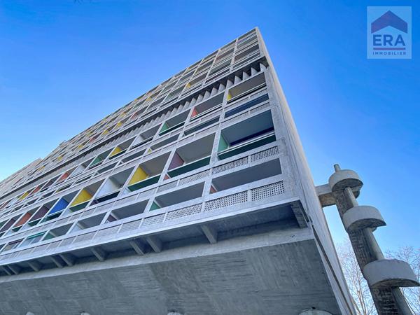 CITE RADIEUSE LE CORBUSIER MARSEILLE 8EME - VUE DOMINANTE MER EN ETAGE ELEVE - APPARTEMENT DUPLEX T4