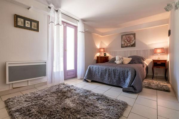 Maison de ville Boulazac 7 pièce(s) 223 m2 avec piscine intérieure
