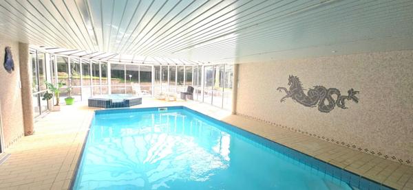 Maison de ville Boulazac 7 pièce(s) 223 m2 avec piscine intérieure