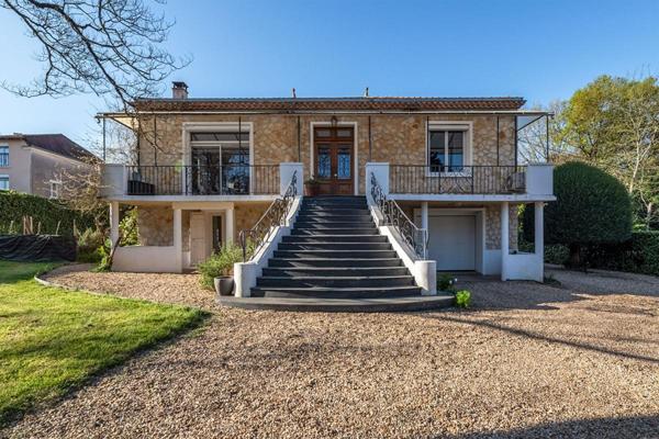 Maison de ville Boulazac 7 pièce(s) 223 m2 avec piscine intérieure