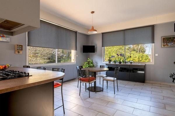 Maison de ville Boulazac 7 pièce(s) 223 m2 avec piscine intérieure